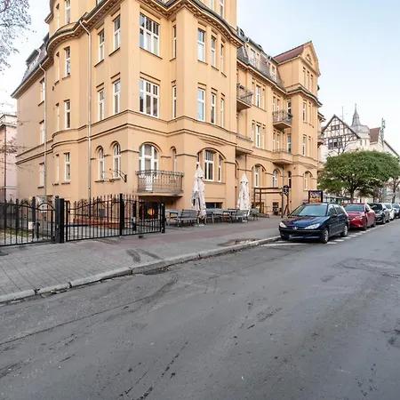 Apartment Azarentier1 Slowackiego *